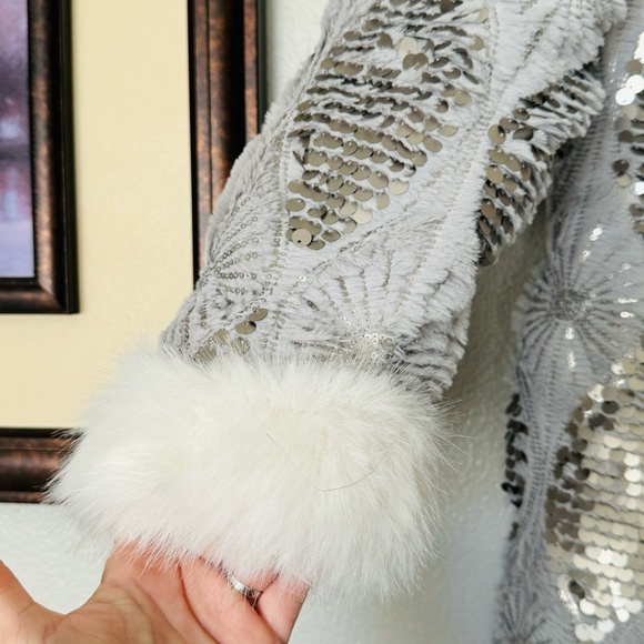 NWT Band of the Free Boho Sequin Faux Fur Open Front Jacket Size XS - Picture 5 of 12